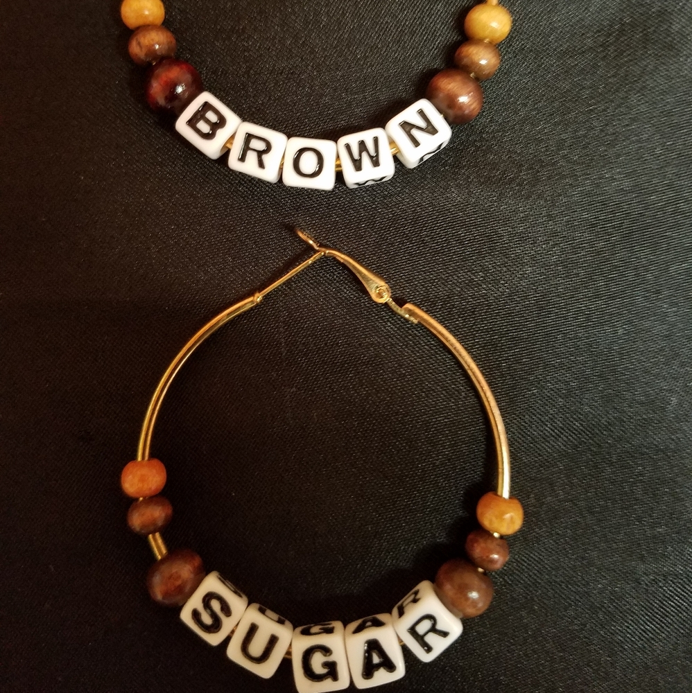 Women's earrings